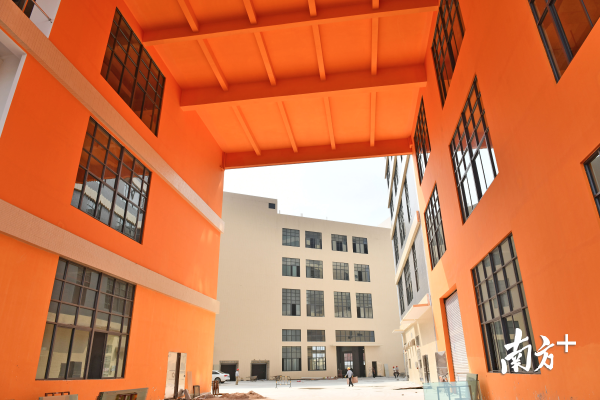 德龙智造科技园是容桂现代产业园样板。