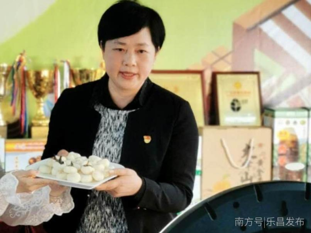 乐昌副市长直播带货 助力农特产品销售