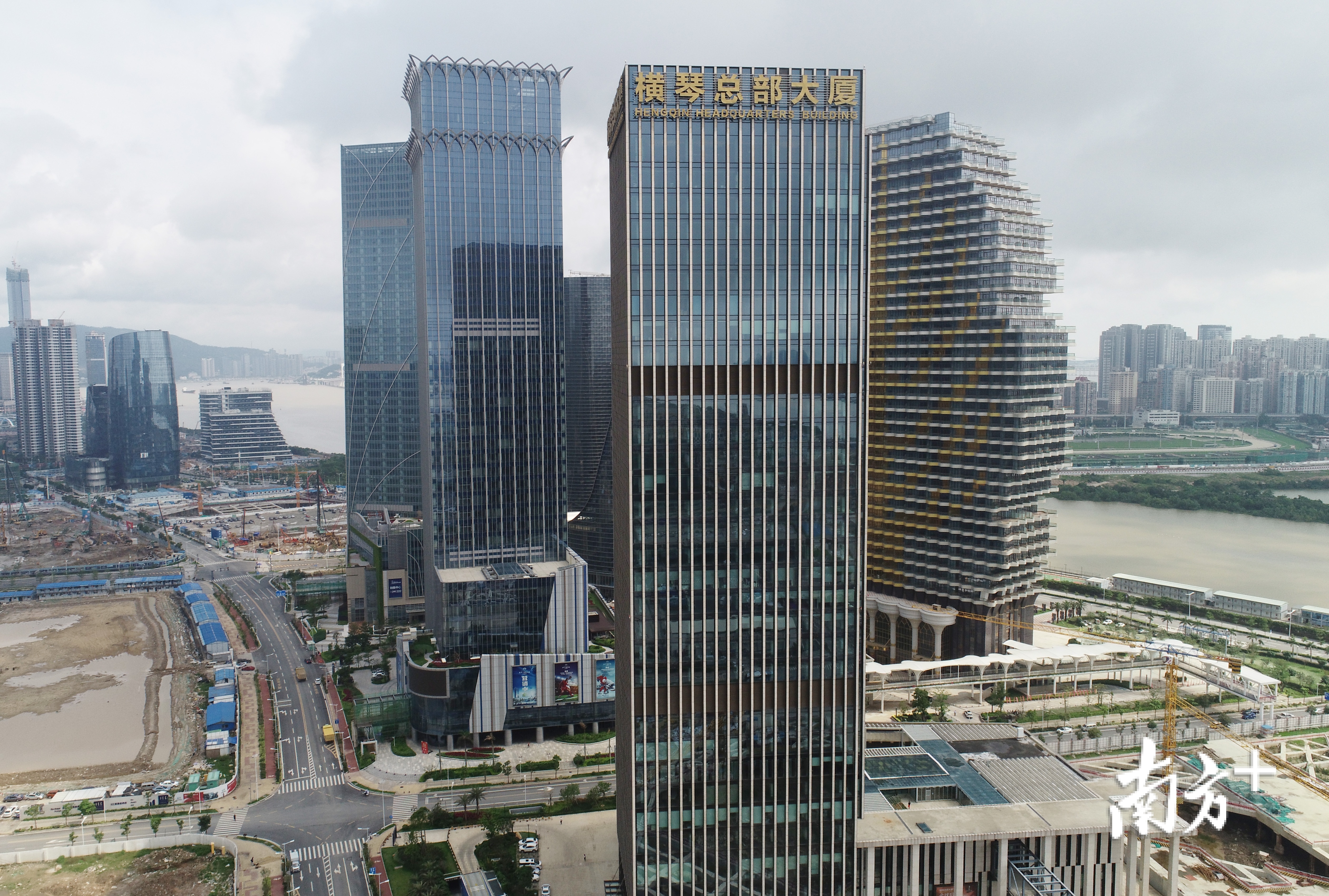 珠海横琴台商总部大厦图片