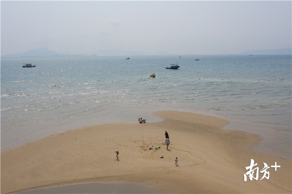 惠东双月湾。