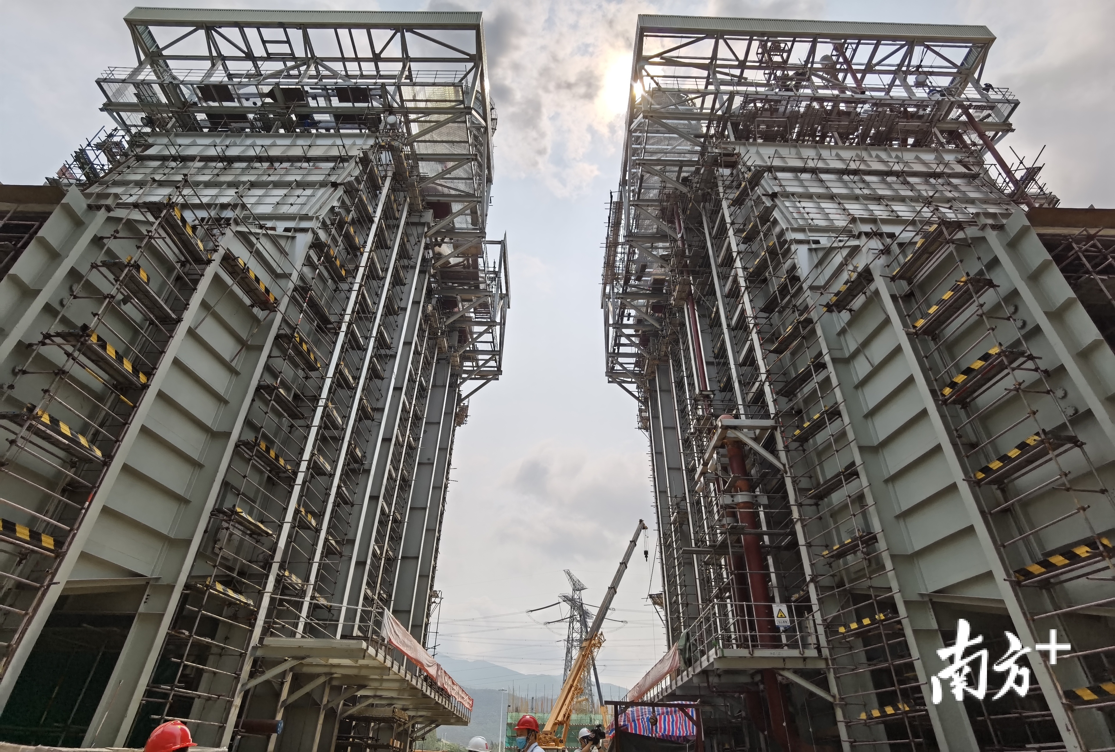 据介绍，樟洋电力扩建项目总投资为24.67亿元，预计投产后年发电量30亿千瓦时。