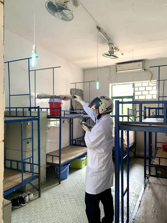 南海中学专业人员对宿舍等场室紫外线消毒灯检测,检验合格。 南海中学专业人员对宿舍等场室紫外线消毒灯检测,检验合格。