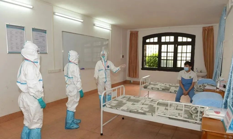 佛山一中应急演练现场,课室发现异常时,将立即启动应急预案。 佛山一中应急演练现场,课室发现异常时,将立即启动应急预案。