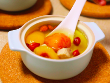 美食+ | 鲜枇杷炖瘦肉：鲜甜在舌尖绽放的五味汤