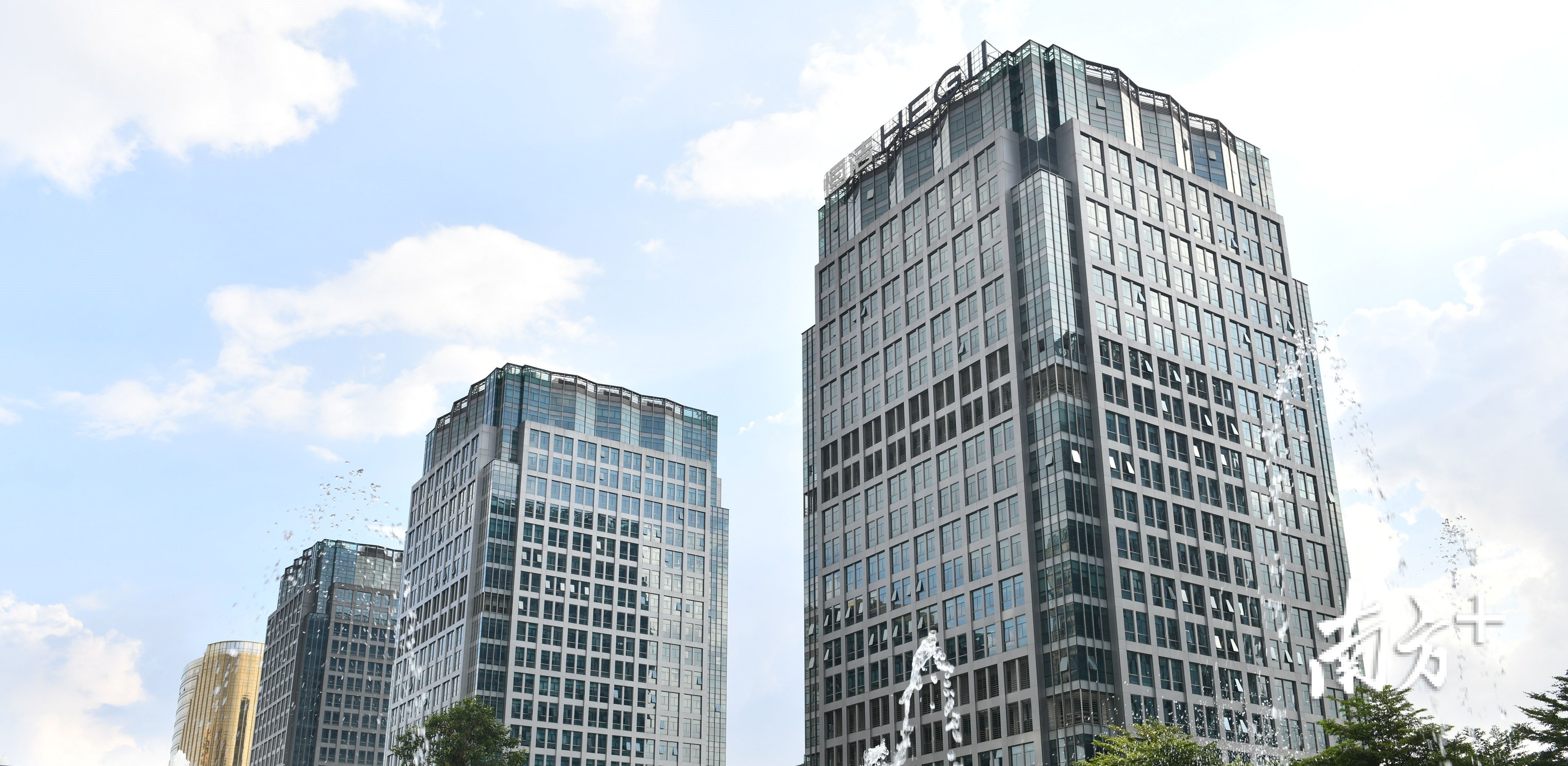 禅城铁拳治理两违，深入推进城市精细化治理，为禅城承载高端服务业等新使命，找到了城市面貌和更合理发展空间的突破口。南方日报记者 戴嘉信 摄