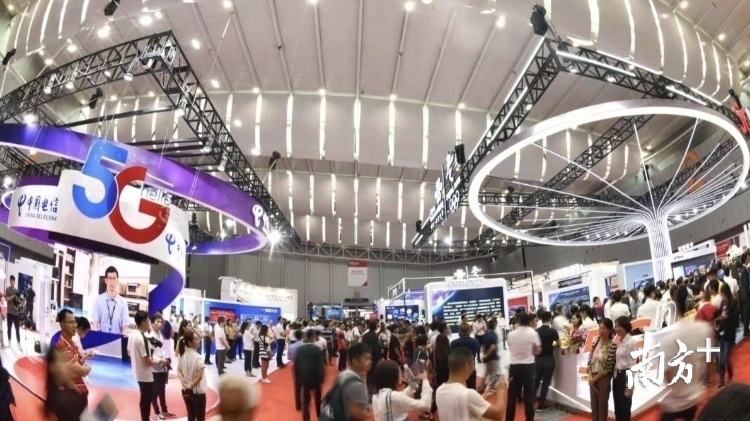 5G产业应用是各行业争先发展的着力点。南方日报记者 戴嘉信 摄