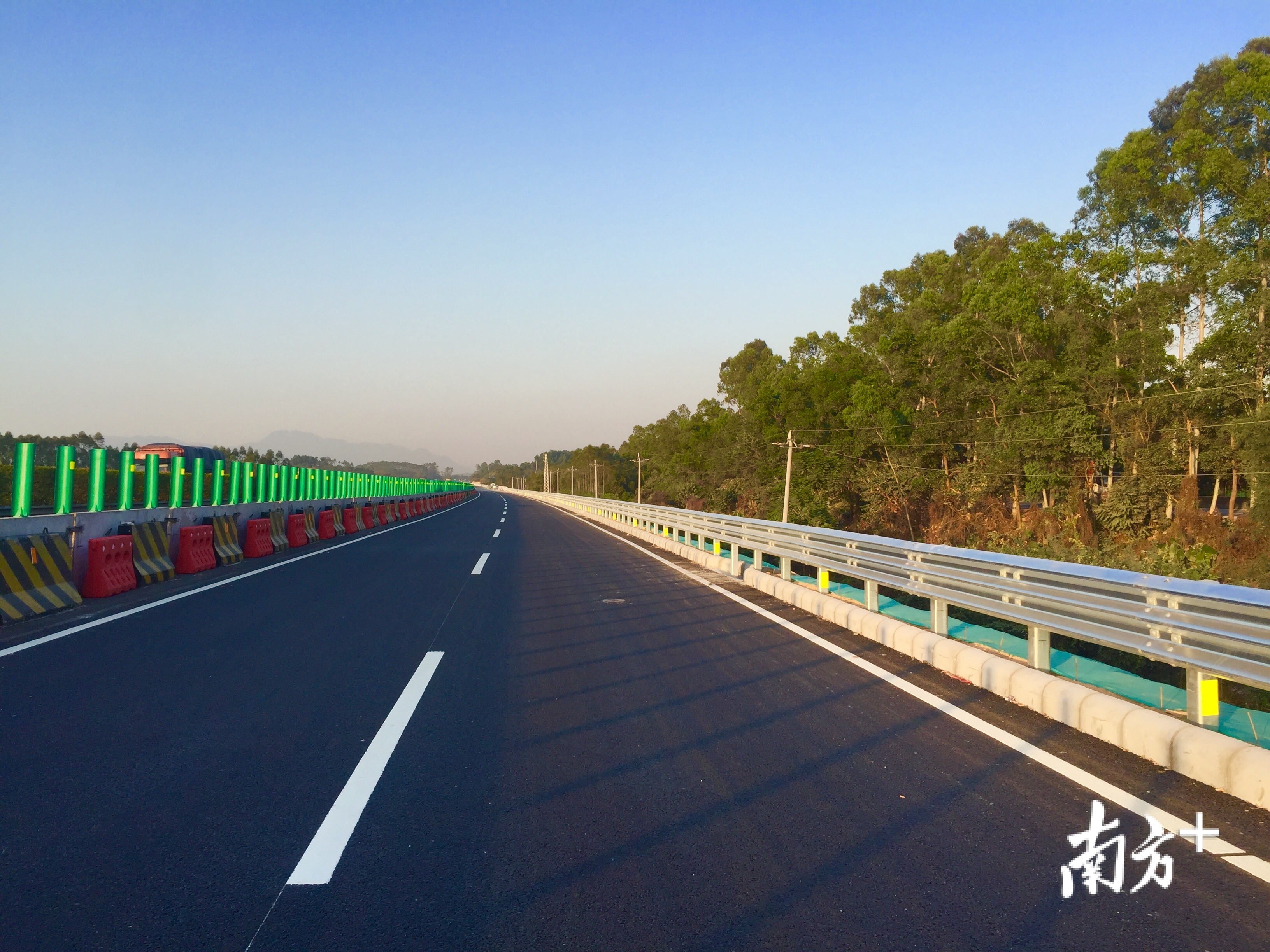 交安设施白天效果