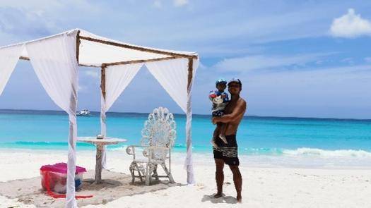 度假滞留塞舌尔3个月的重庆一家：已适应海岛生活