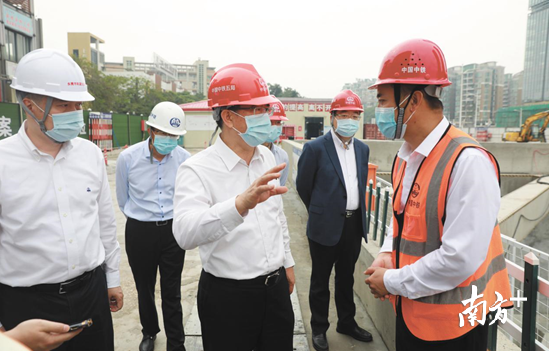 梁维东赴市重大项目调研有关工作情况。图为调研市轨道交通一号线施工情况。郑琳东 摄 &nbsp;