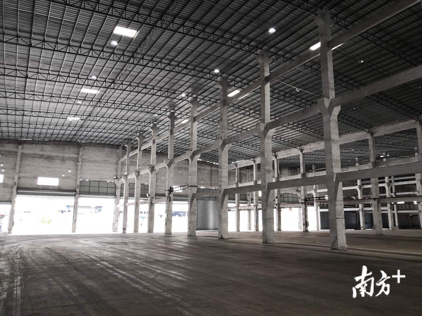 九江临港国际产业社区准备清拆的旧厂房。孙景锋 摄