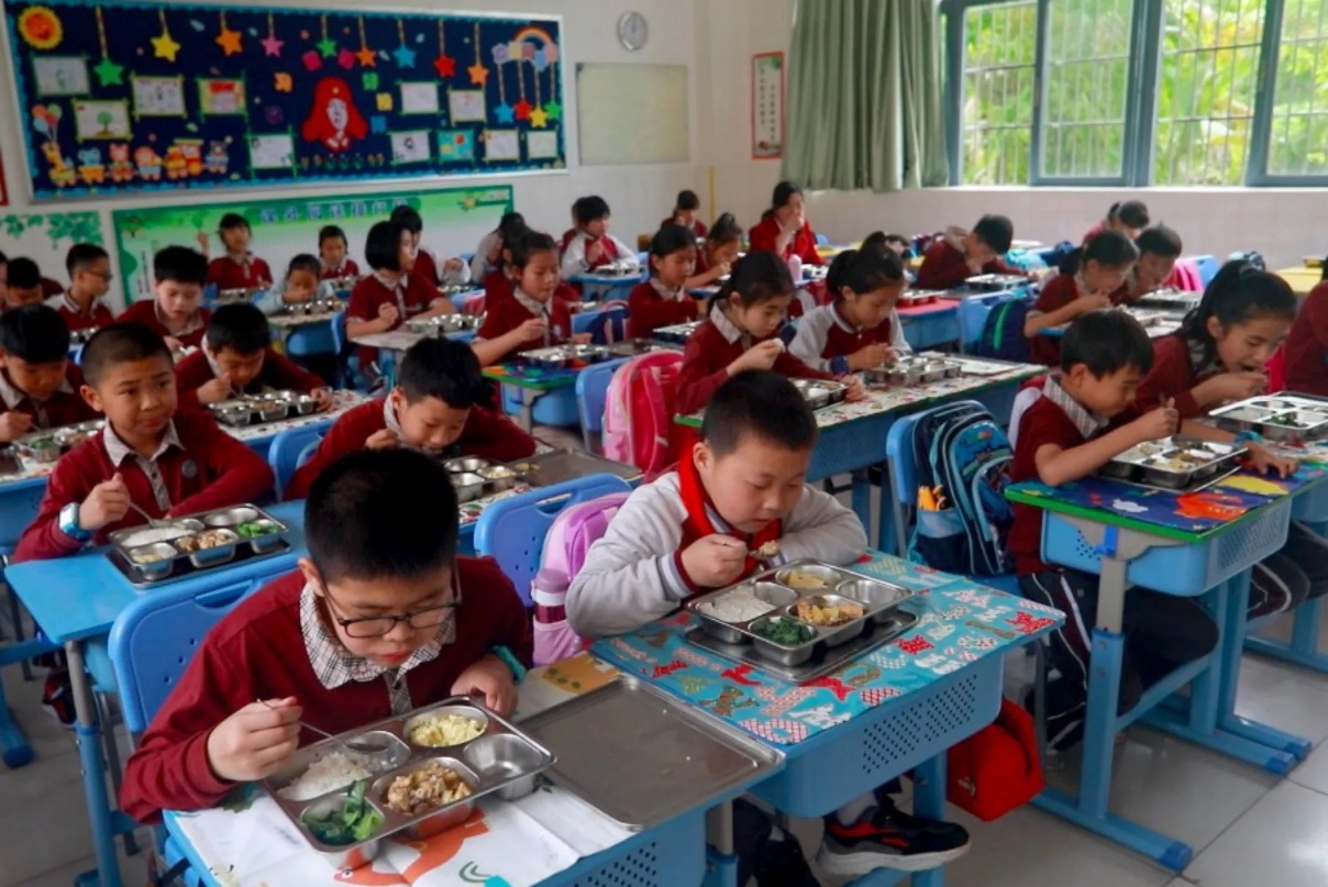 去年起,香洲区学校面向有需求学生提供校内课后服务