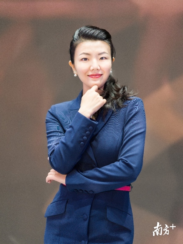 茶山镇宣教文体局负责人、镇文广中心主任黎晖