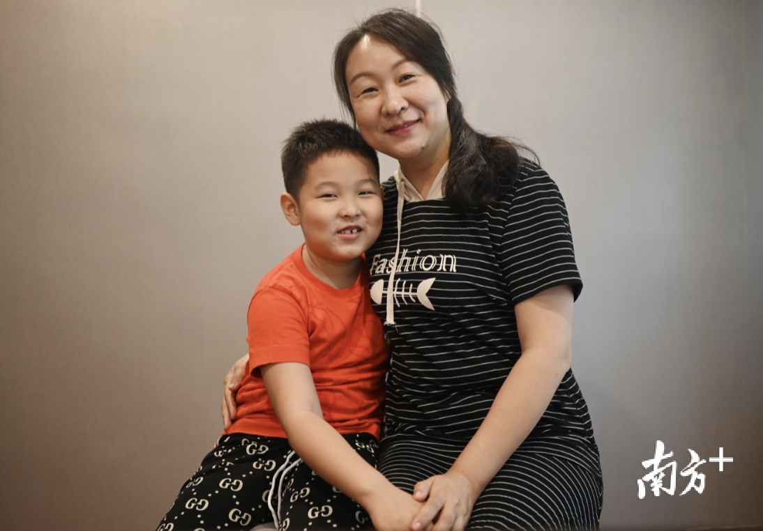 唐薇和儿子朱宣宇