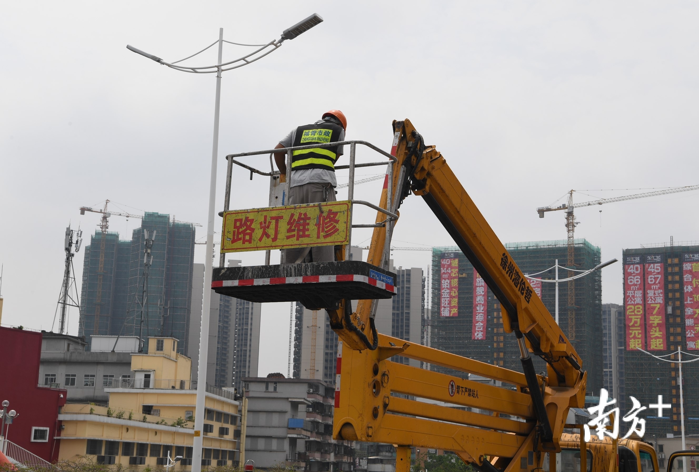 不到半小时,顺利完成维修任务。 不到半小时,顺利完成维修任务。