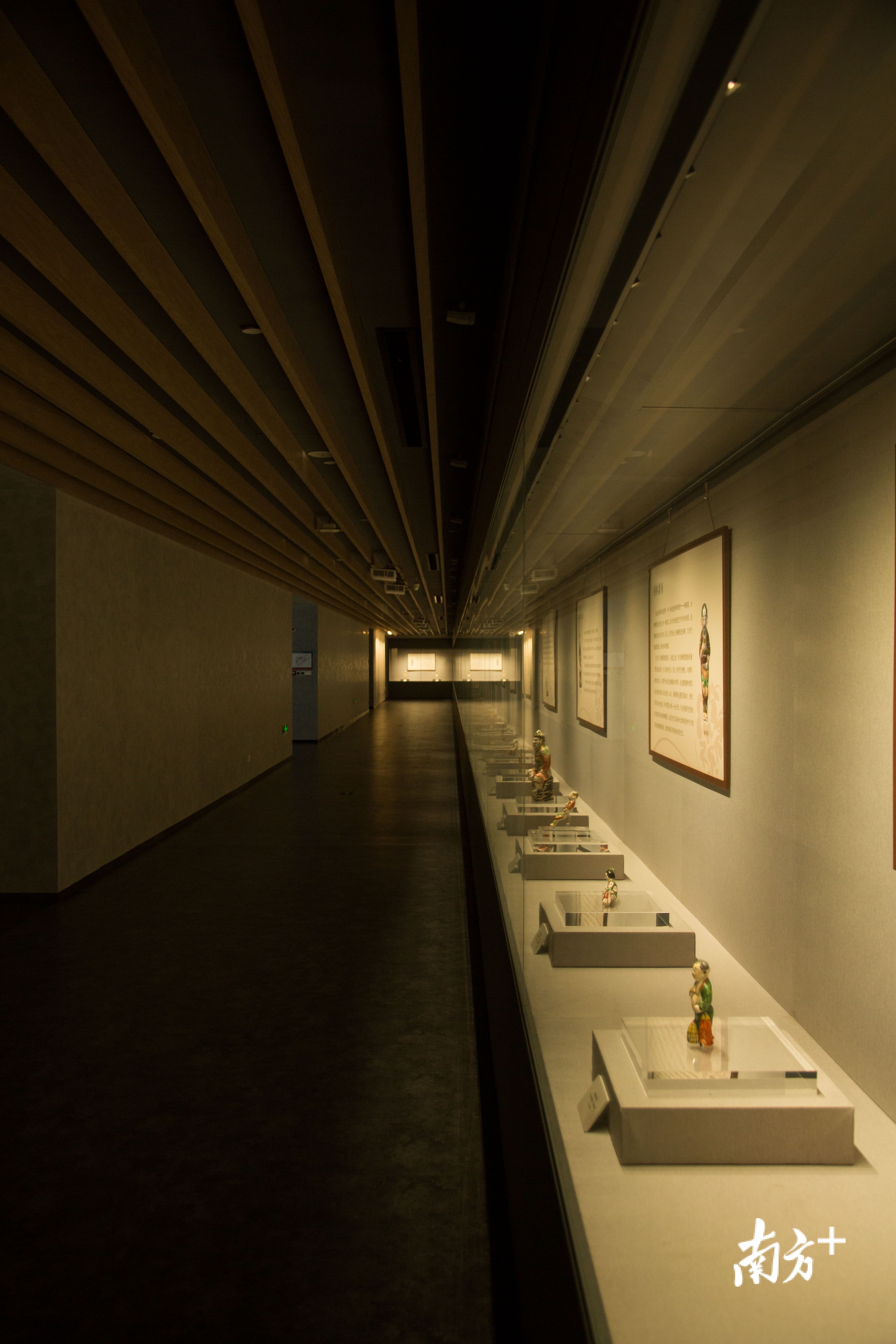 时空中留下的立体影像—12世纪的红绿彩雕塑》展。