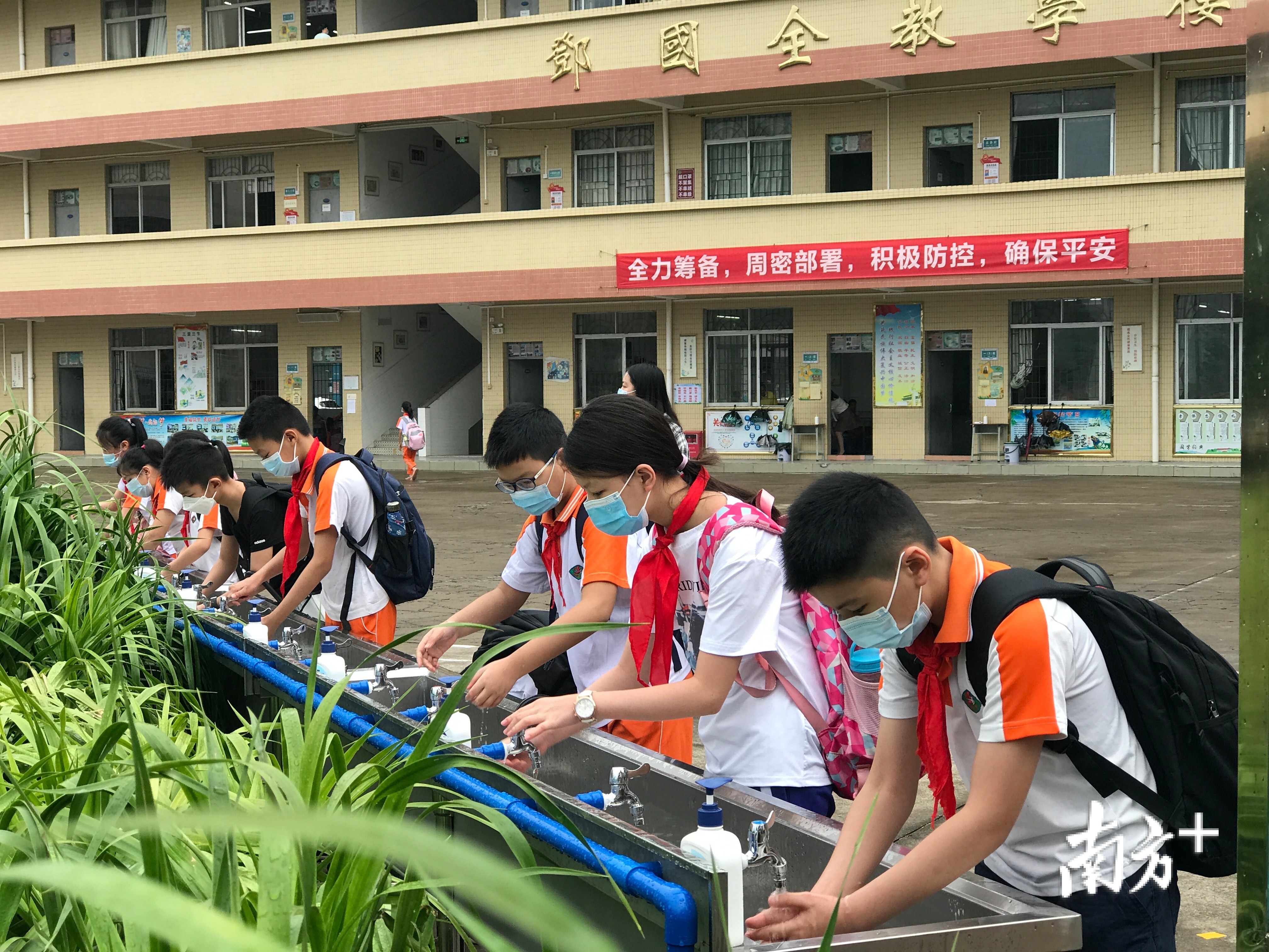 江门棠下小学图片