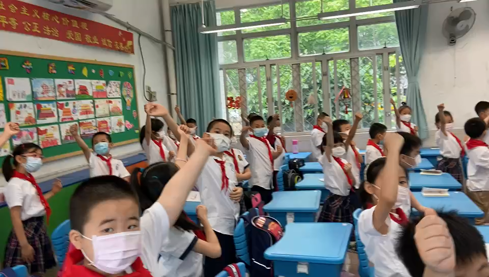 "广雅小学岭南湾畔校区三年4班的杨储瑜说.