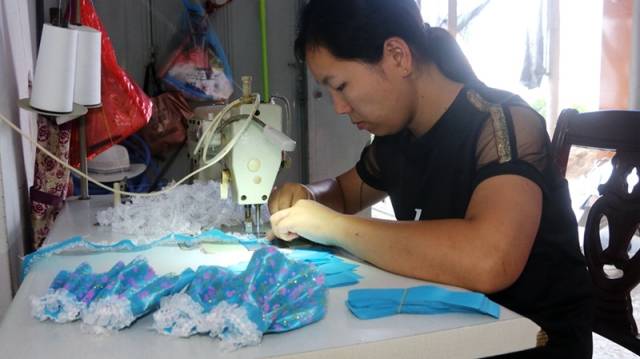 决战决胜脱贫攻坚·一线特写丨潮阳区金灶镇舒荣村村民足不出户就业增收