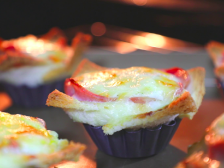 美食+ | 快手早餐：火腿芝士鸡蛋吐司盏