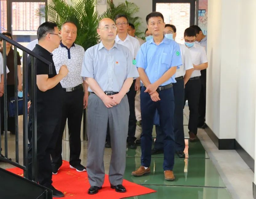 市长王瑞军到宝武集团广东韶关钢铁有限公司调研。 市长王瑞军到宝武集团广东韶关钢铁有限公司调研。