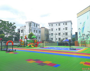 三甲镇金色风车幼儿园室外活动场地。杨辉南 摄