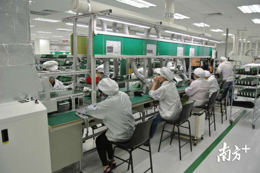 郴州第一职业中专学生在东莞长城开发科技股份有限公司