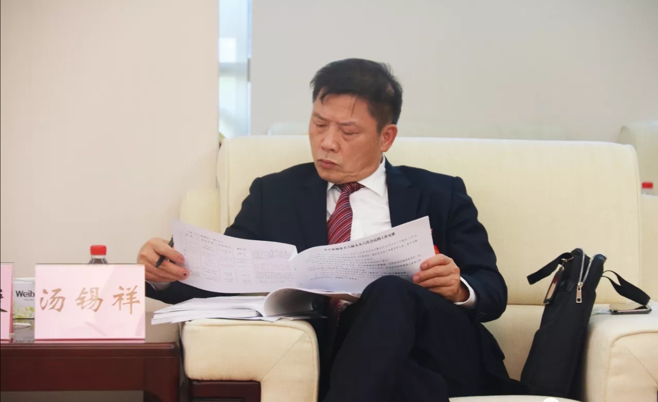 市人大代表、茶山镇人大主席汤锡祥