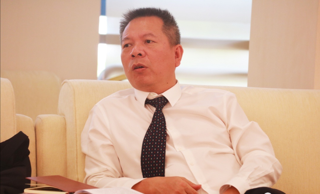 市人大代表、茶山镇委书记黎寿康。