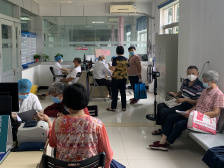 优质医疗资源下沉，镇卫生院挂名医号｜走向我们的小康生活