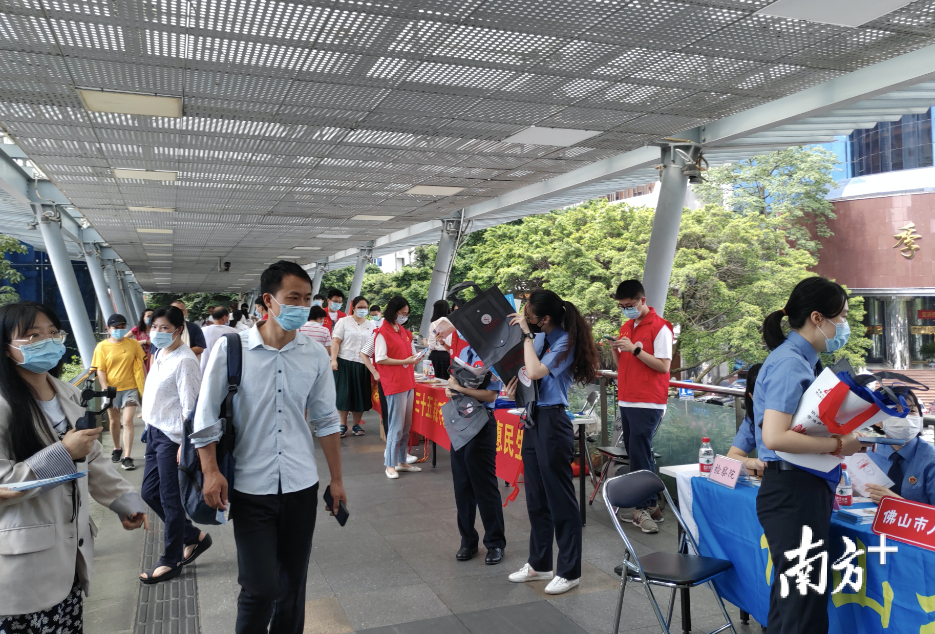 宣传活动现场。王谦 摄