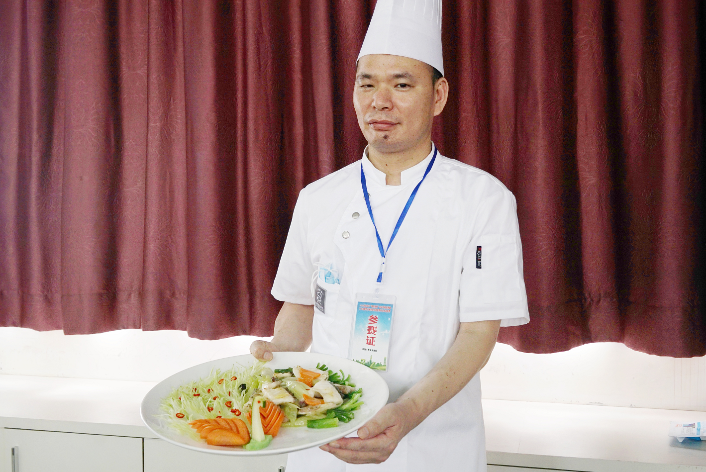 中山市三乡理工学校李锐勇《菊花竹笋肉》