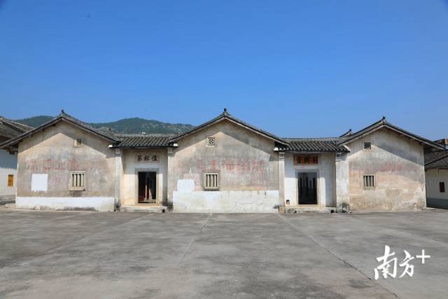 建于清咸丰年间的谢晋元故居，1998年被列为县级文物保护单位，2002年被列为省级文物保护单位。（林剑湧 摄）