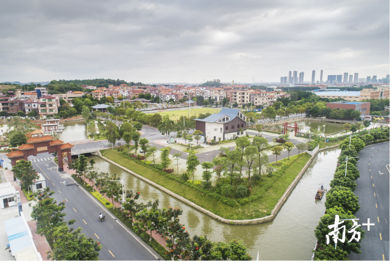 百里芳华乡村振兴示范带上“醉美南庄”示范片内，南庄镇紫南村风景如画。佛山市农业农村局供图