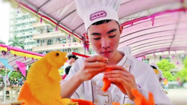 湛江近万人受益“粤菜师傅”培训班，就业创业率逾80％