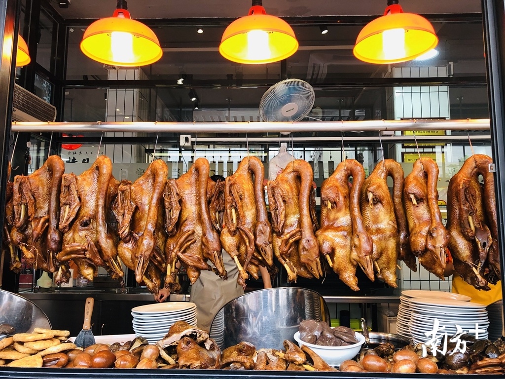 狮头鹅经常出现在潮汕人餐桌上。