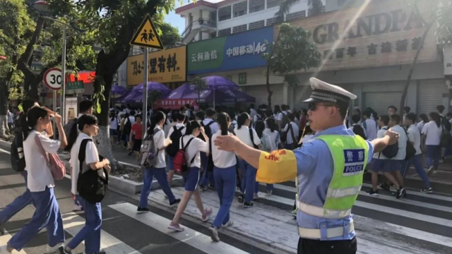 【高考】汕头交警开启“高考”模式