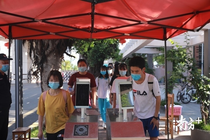 旗开得胜!南雄市2722名考生走进考场