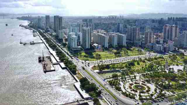 特区40年轮丨1980：汕头特区选址在沙丘地带，这里面大有学问