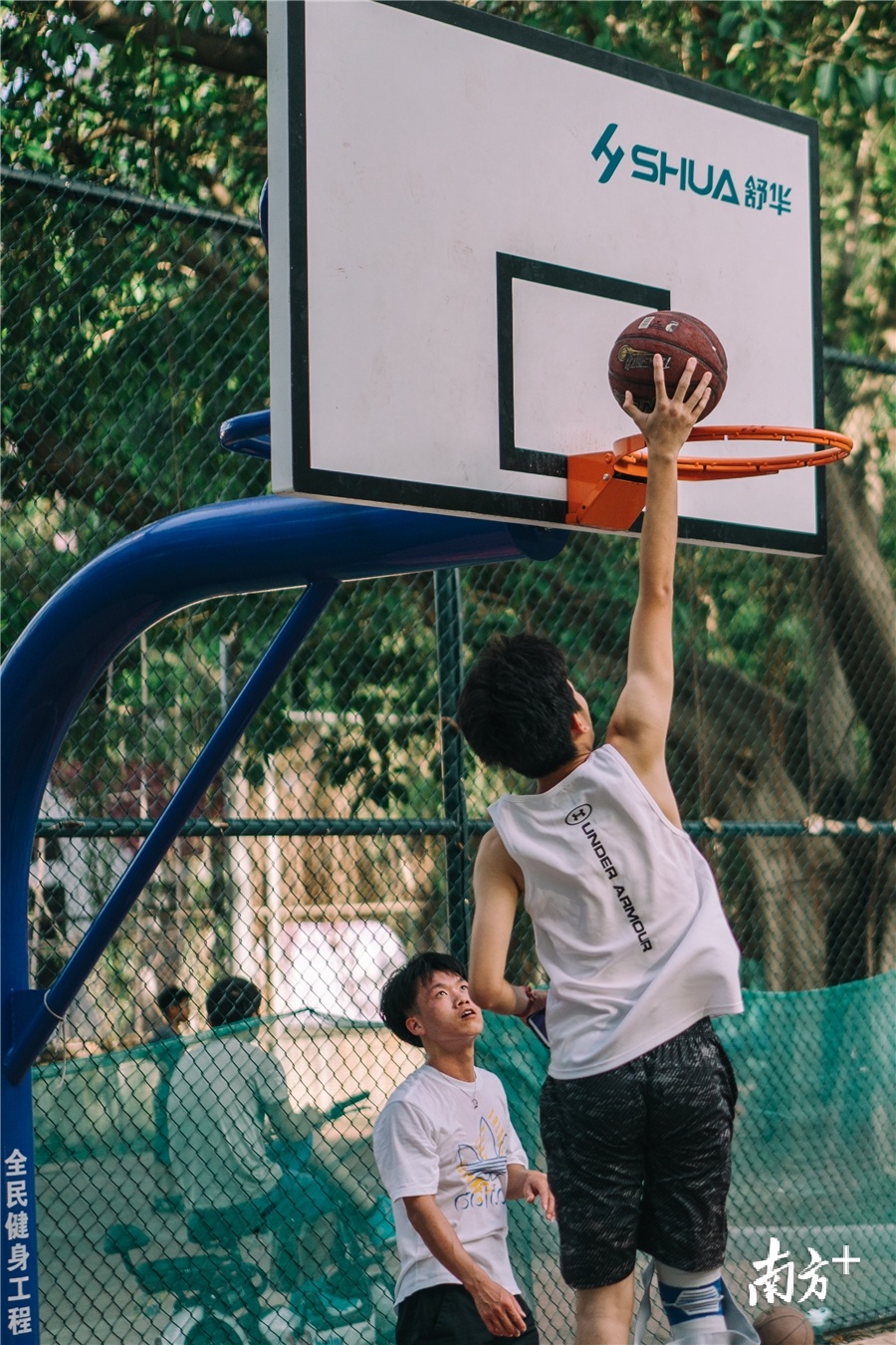 滨江公园。 滨江公园。