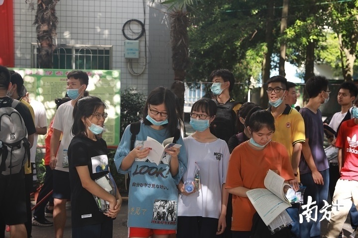 旗开得胜!南雄市2722名考生走进考场