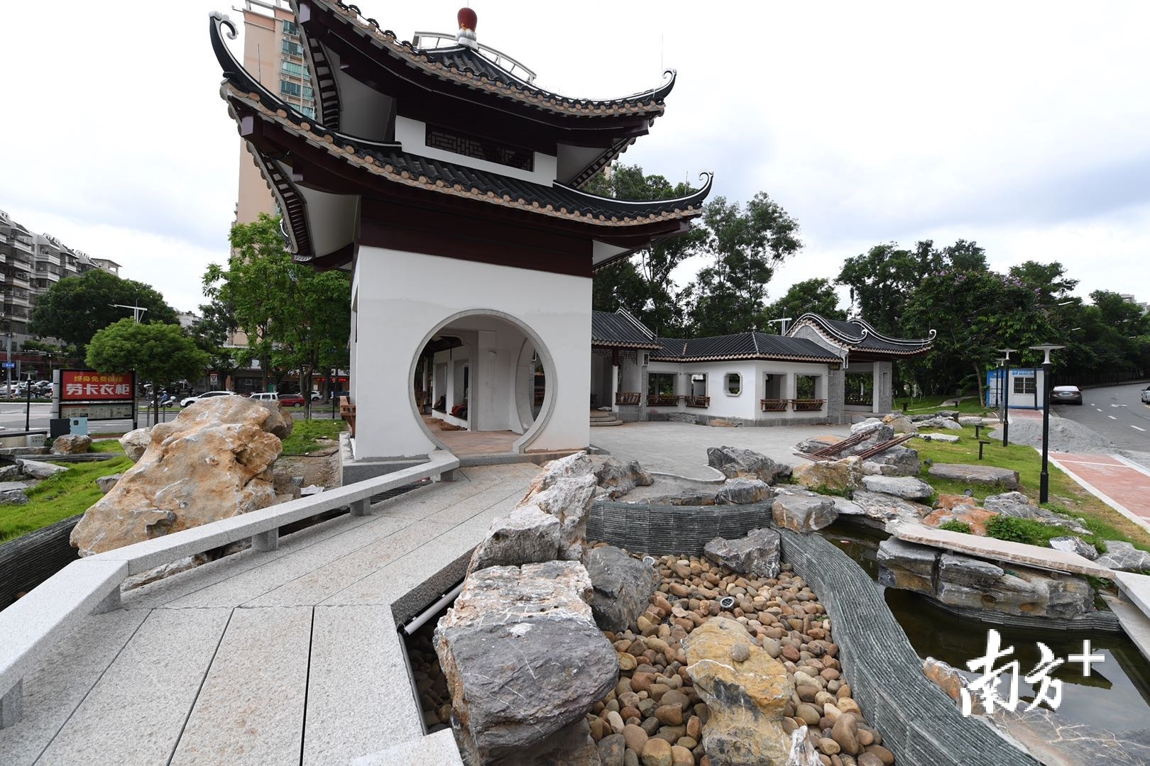 萃锦园口袋公园独具岭南文化特色。杨兴乐 摄