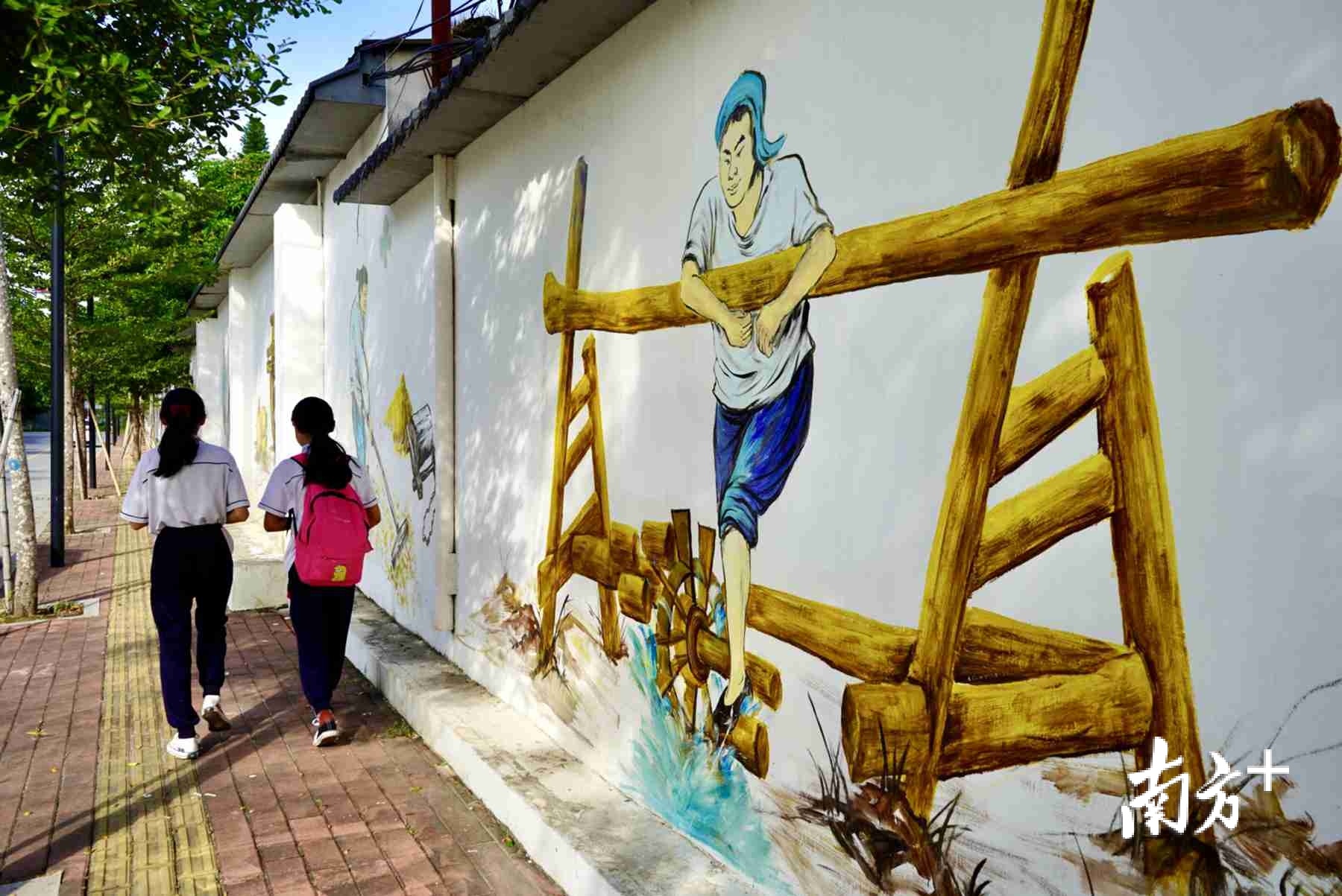 在旦家园不少村道，可见具有潮汕特色文化的墙画。