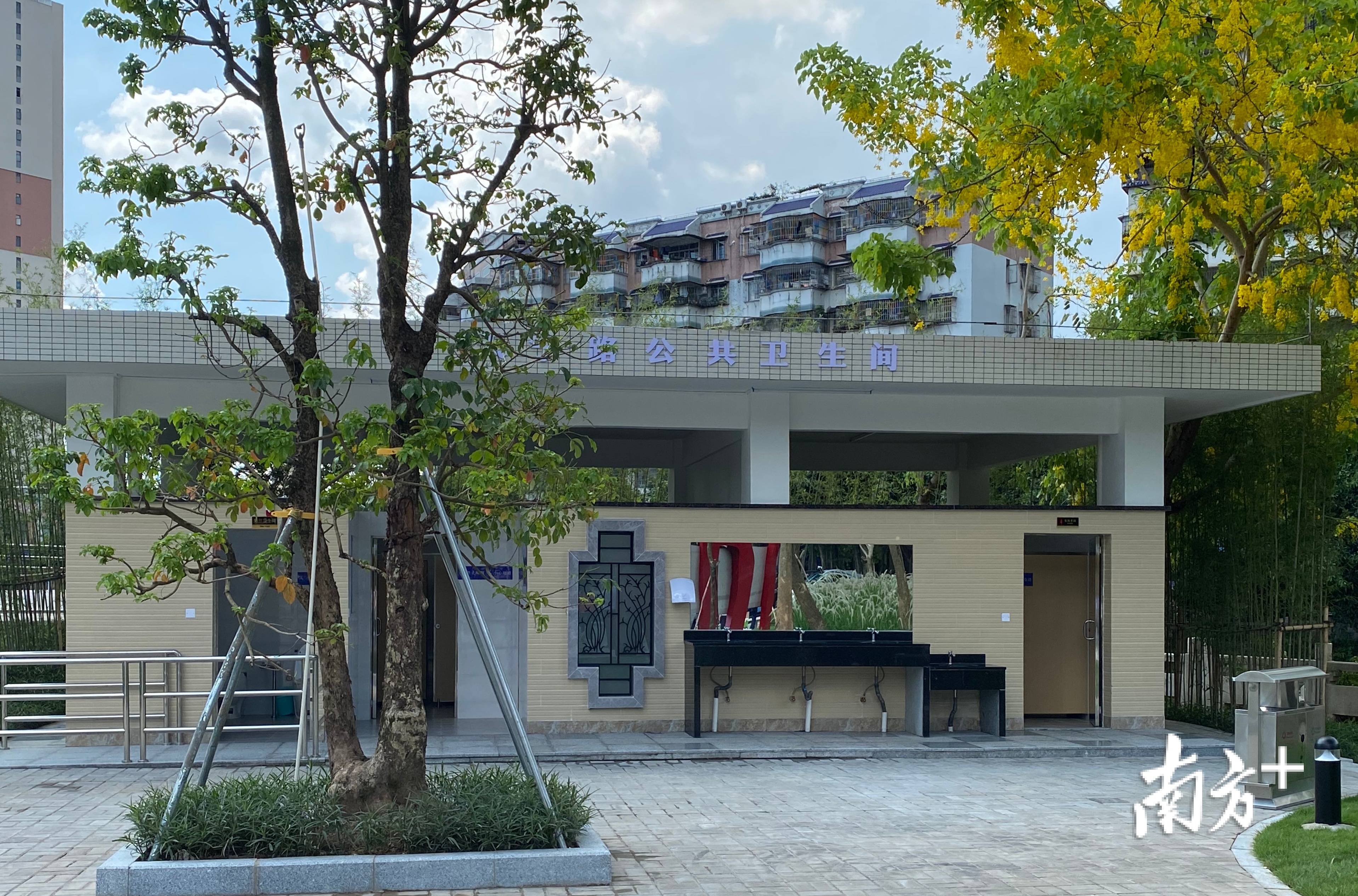 雅怡口袋公园打造“公园+公厕”空间组合。张婧媛 摄