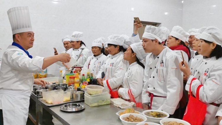 汕尾深入实施“粤菜师傅”工程，擦亮地方美食文化品牌