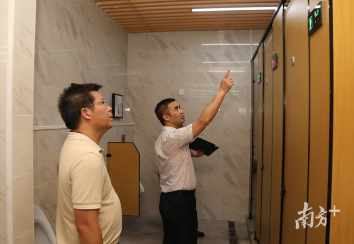 书记带队督导，道滘加速推进“厕所革命”