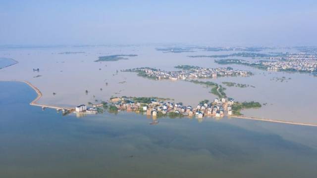 与鄱阳湖共进退的岛村做好准备：拆渔船发电机供电，开放水井供水