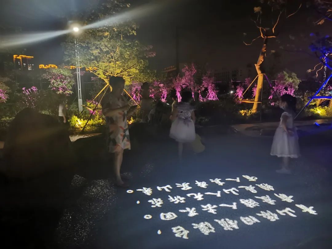 罗霈 摄 罗霈 摄