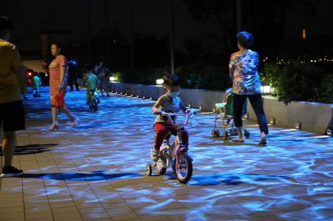 罗霈 摄 罗霈 摄