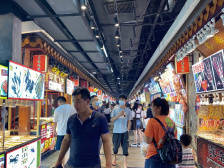 特区风华⑧|从“深圳墟”到国际消费中心，东门步行街踏出商业文明之路