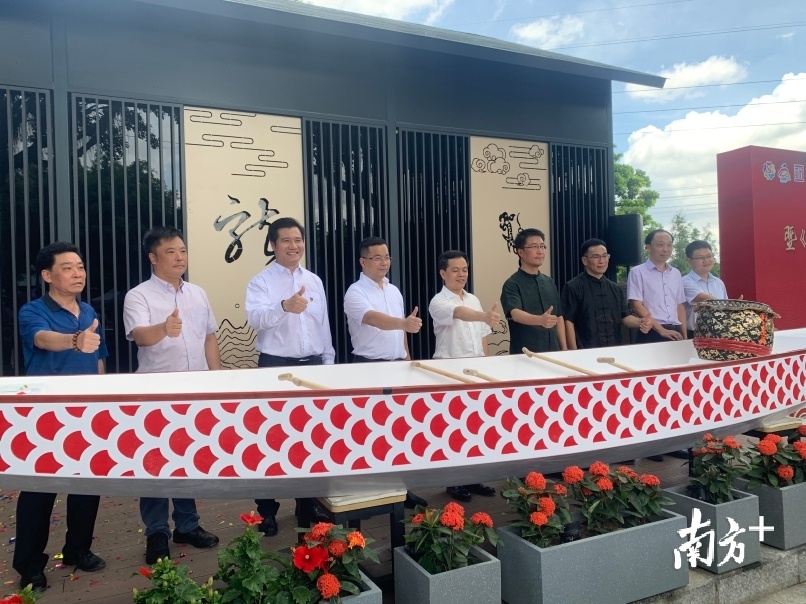 7月17日上午，龙文化展馆在佛山顺德勒流龙眼村揭幕。